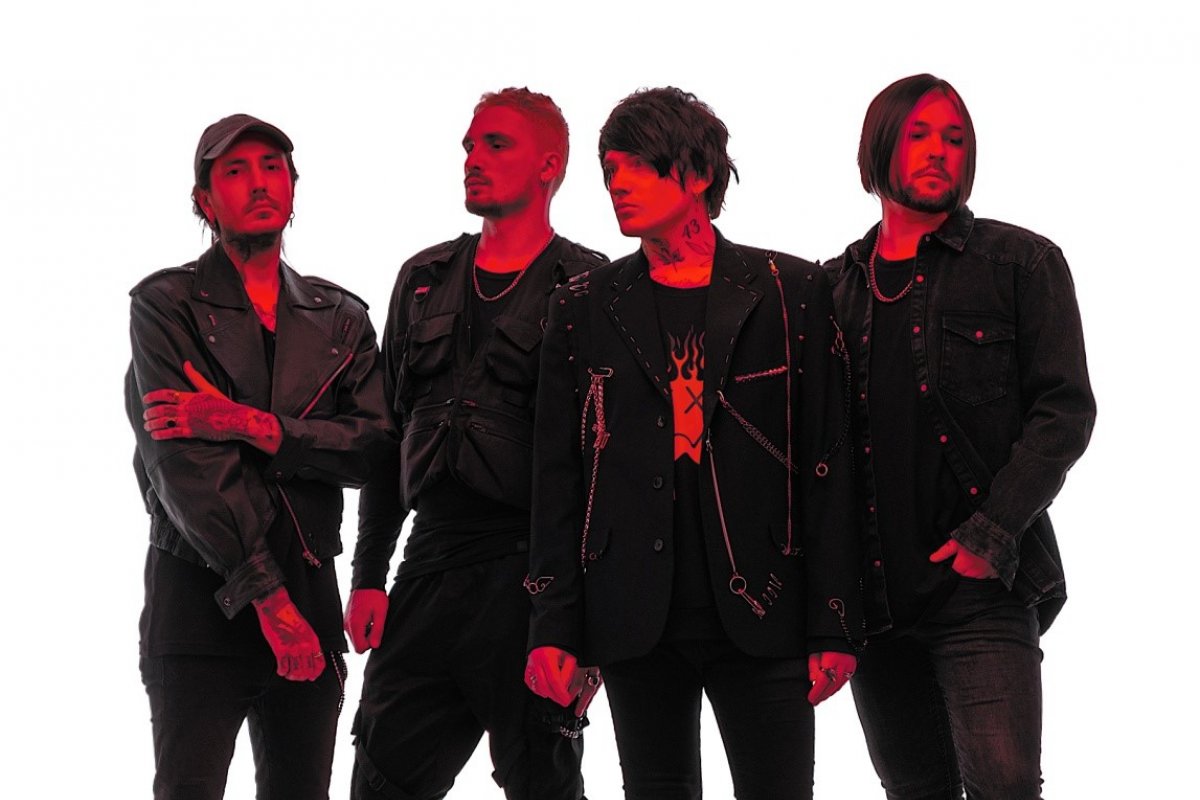 Banda de ex-vocalista do Asking Alexandria lança novo single “Bullets In My Teeth”