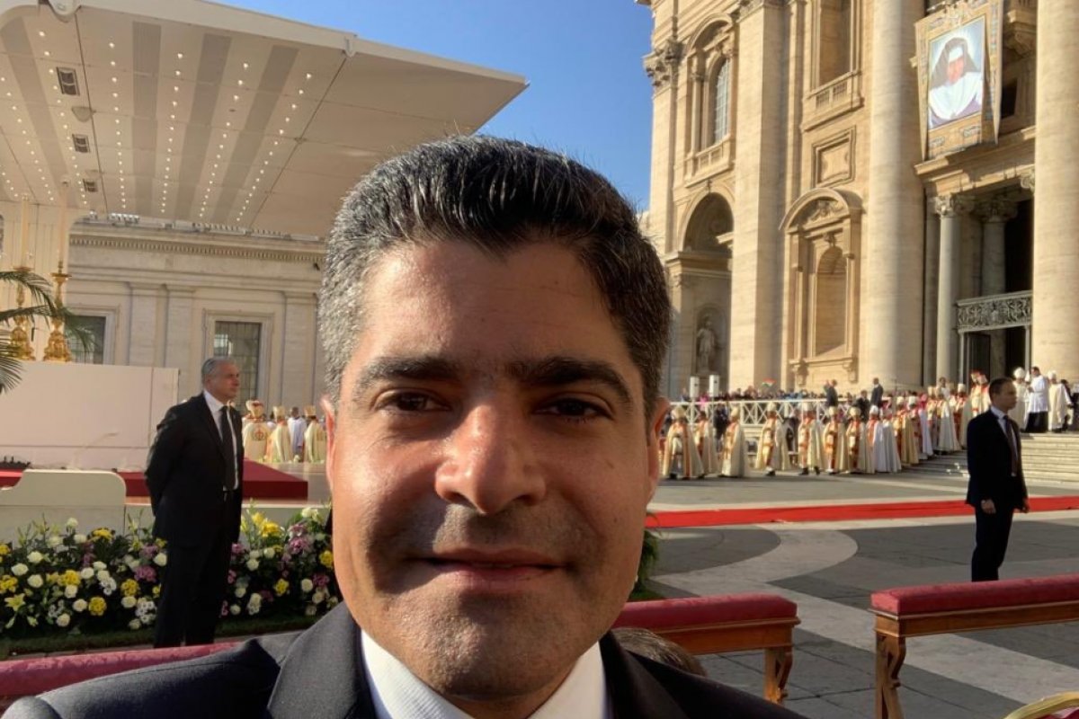 Rui Costa, ACM Neto e outros políticos registram canonização de Irmã Dulce nas redes sociais