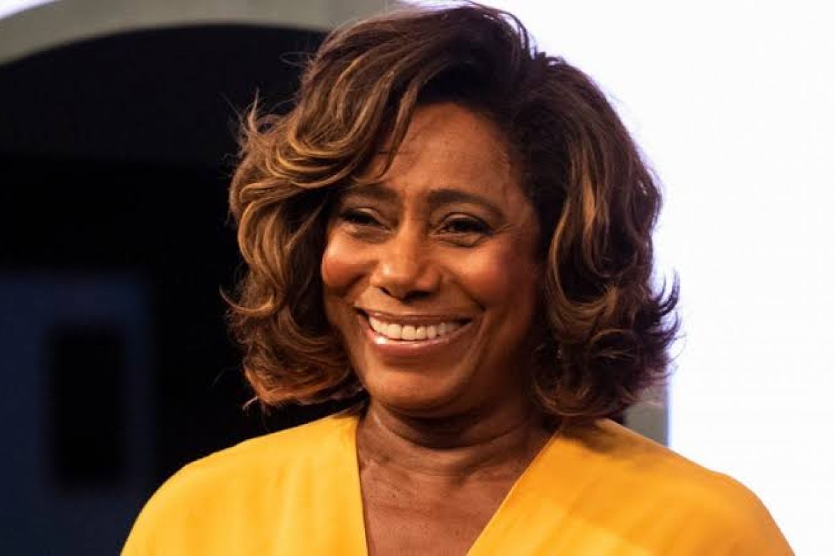 Glória Maria recebe alta após ser internada com Covid-19