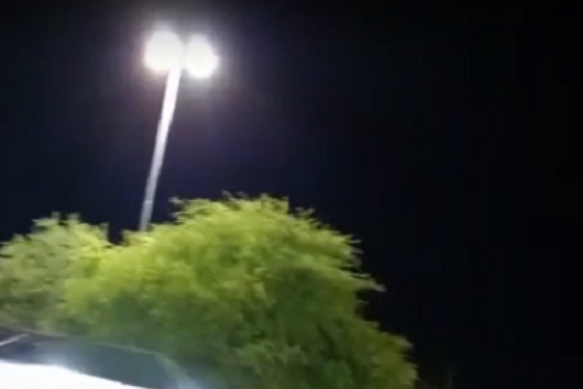 Vídeo: Morador denuncia festa paredão com aglomeração e pessoas sem máscara, em Lauro de Freitas 