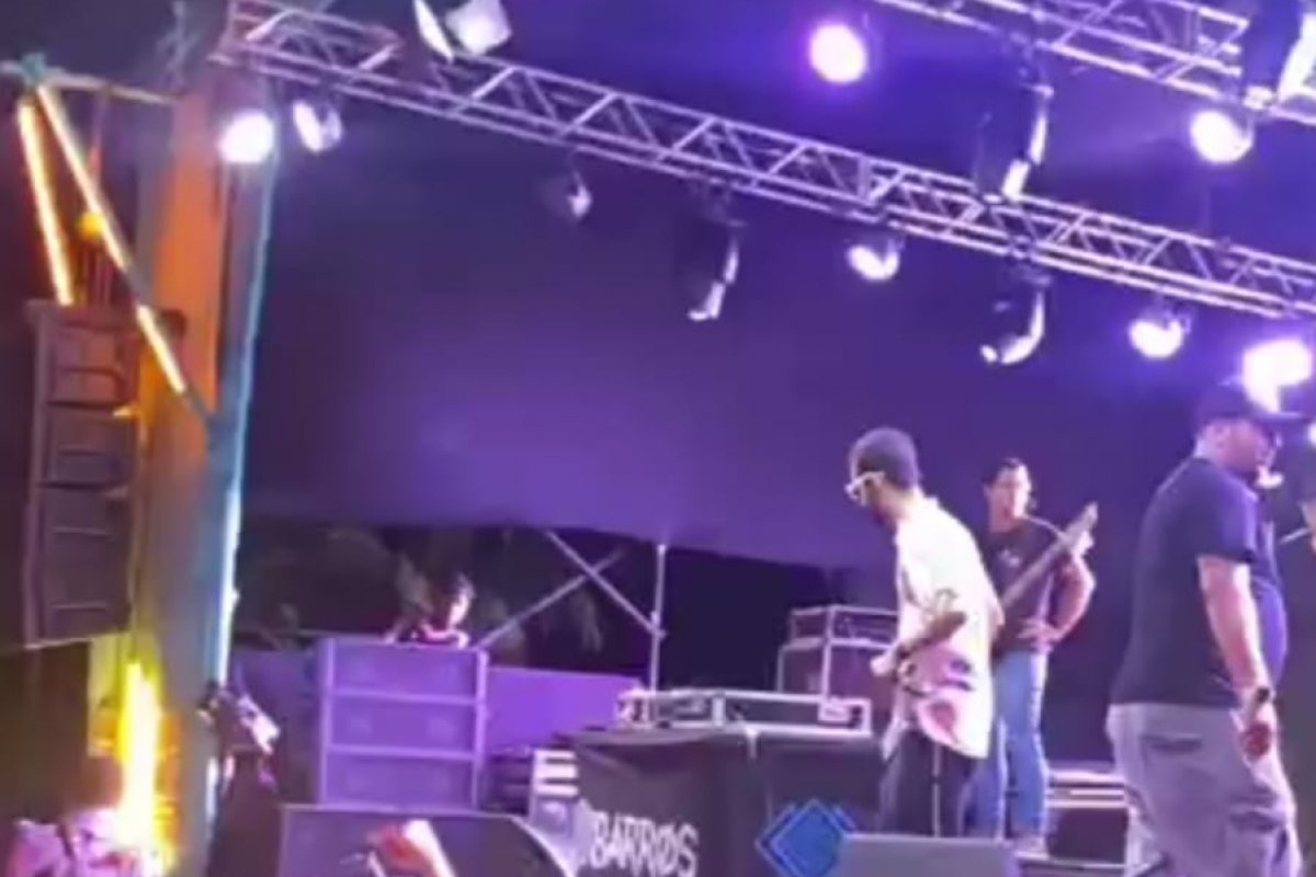 Show no Othon, em Ondina, conta com público sem máscara 