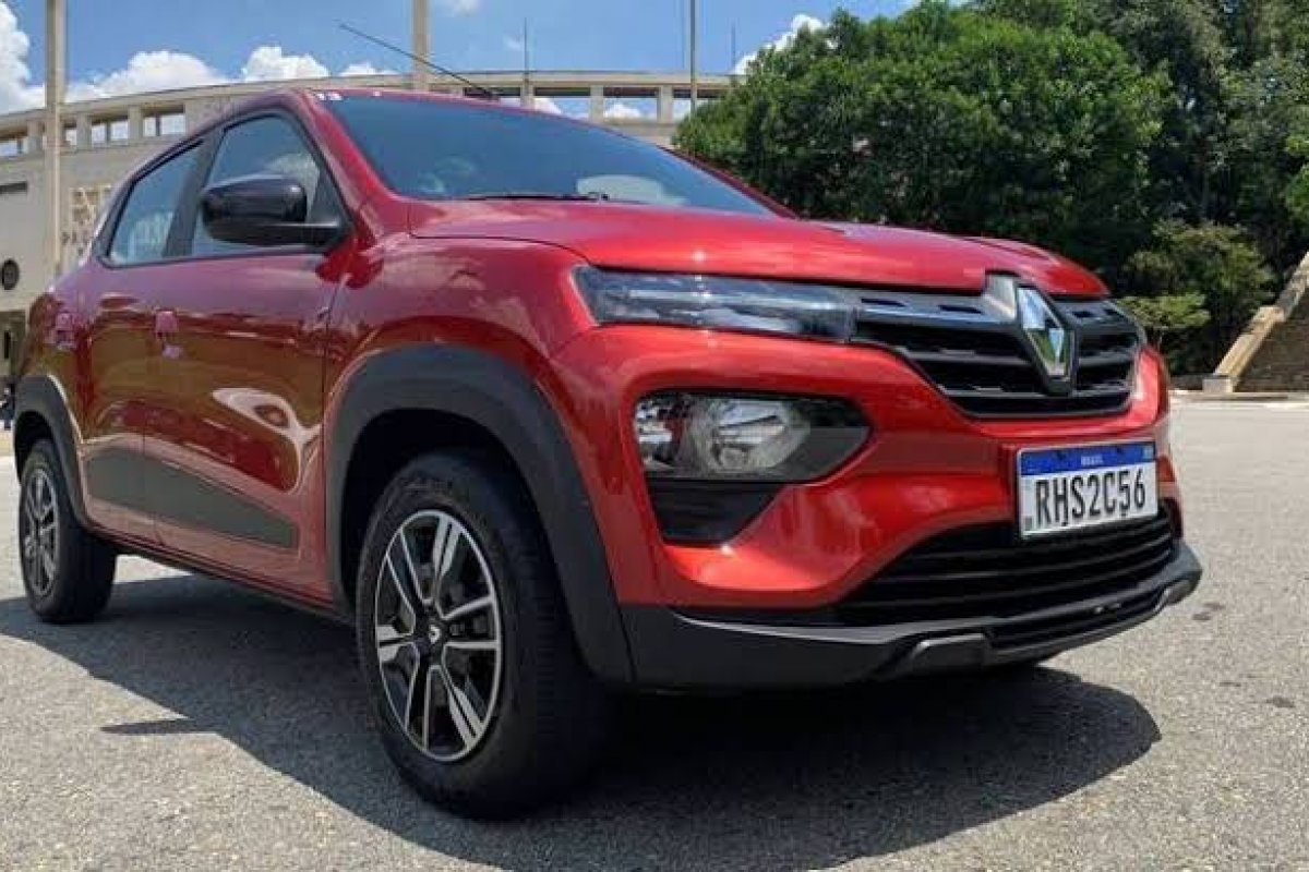 Farol da Bahia testa o Renault Kwid 2022