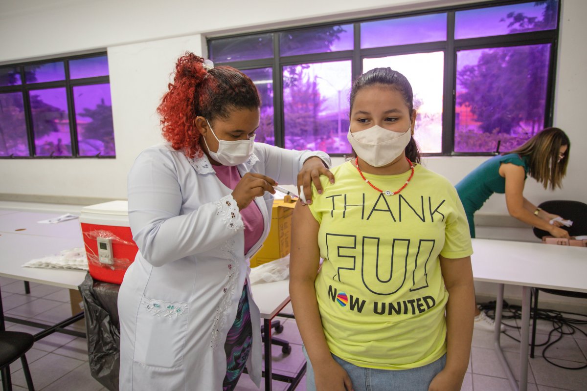 Ministério da Saúde discute diminuição do intervalo da Pfizer a crianças de 5 a 11 anos