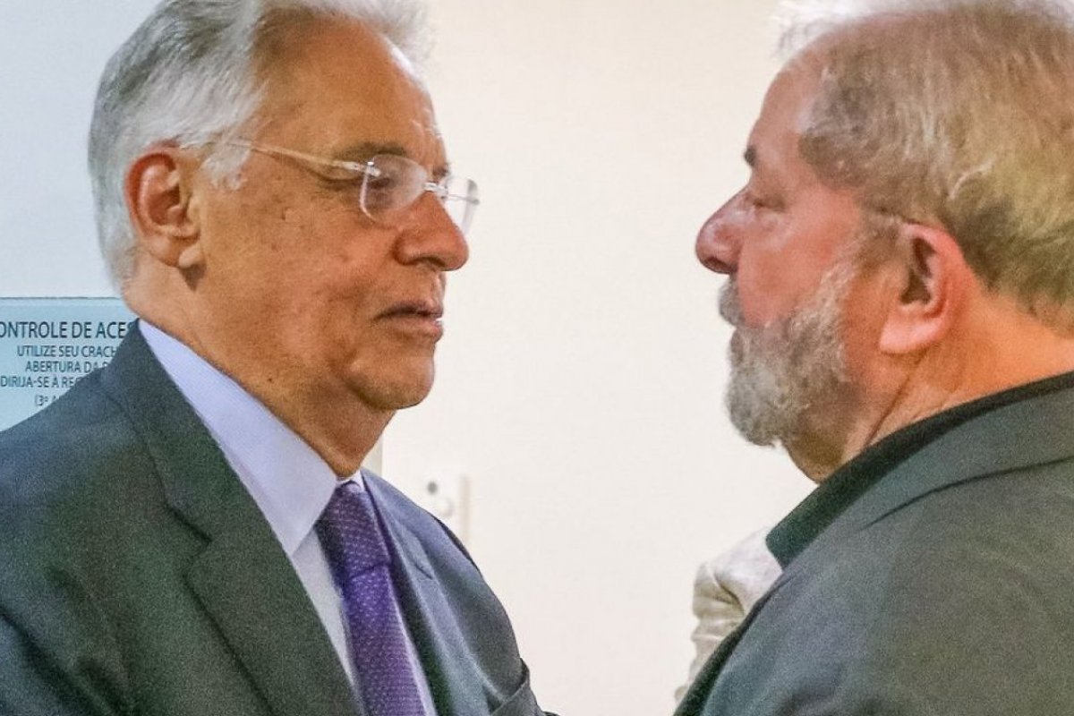 Lula se reúne com Fernando Henrique Cardoso para debater eleição