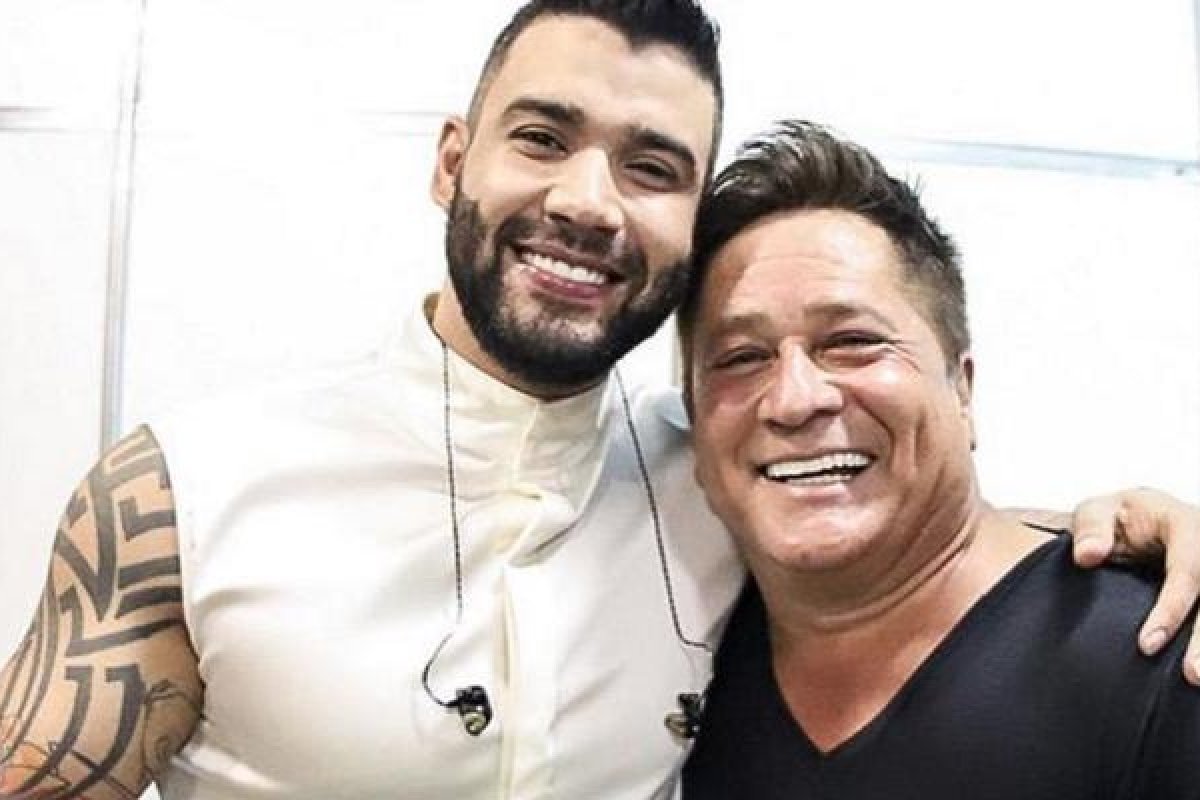Leonardo exibe pé inchado na web e dispara: ''Culpa da cachaça''