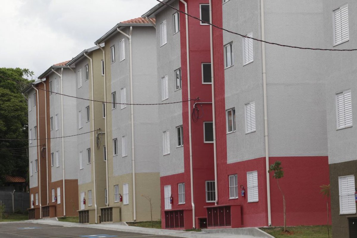 Justiça suspende cobrança de parcelas atrasadas do Minha Casa Minha Vida em todo o Brasil