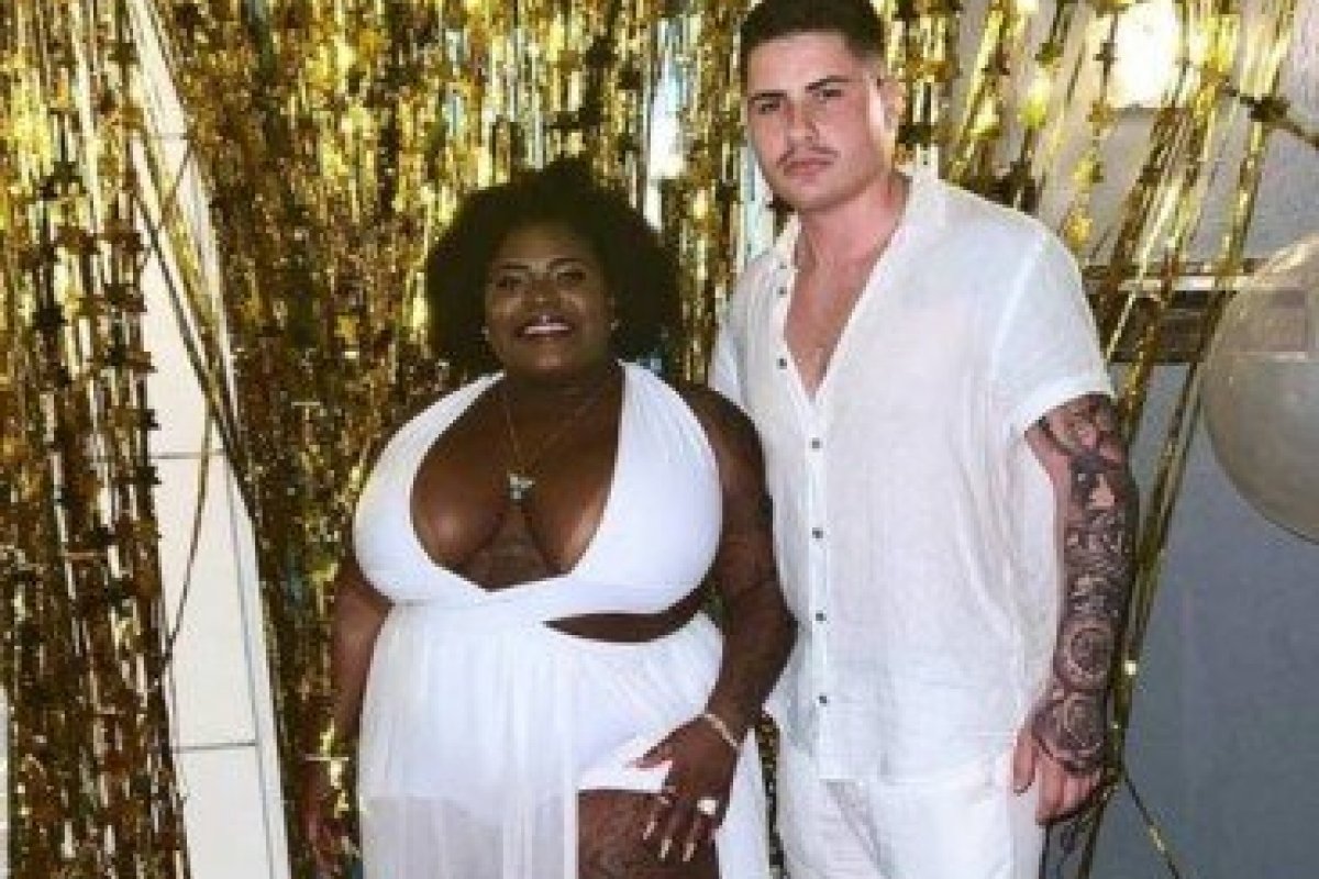 Rápida no gatilho: Jojo Todynho vai casar com oficial do Exército no próximo sábado