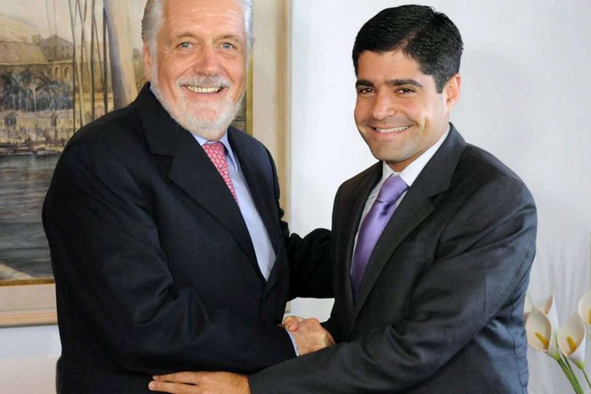 'Politicagem pequena', diz ACM Neto sobre falas de Jaques Wagner