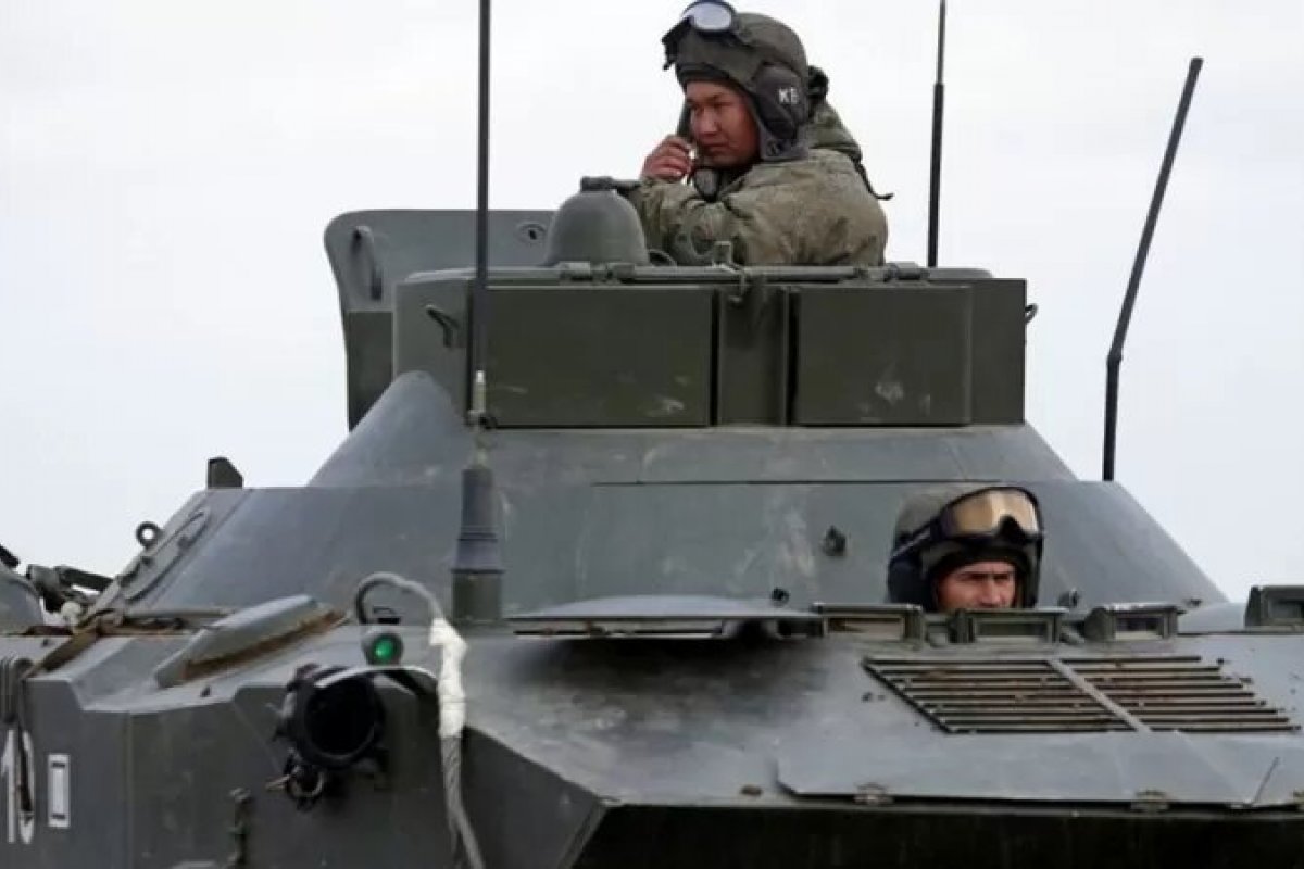 Canadá e Estados Unidos pedem que famílias de diplomatas deixem a Ucrânia