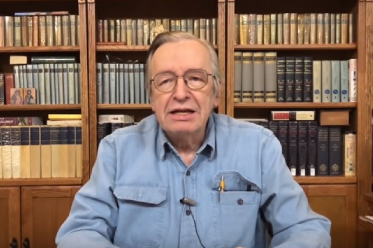 Olavo de Carvalho é enterrado nos EUA