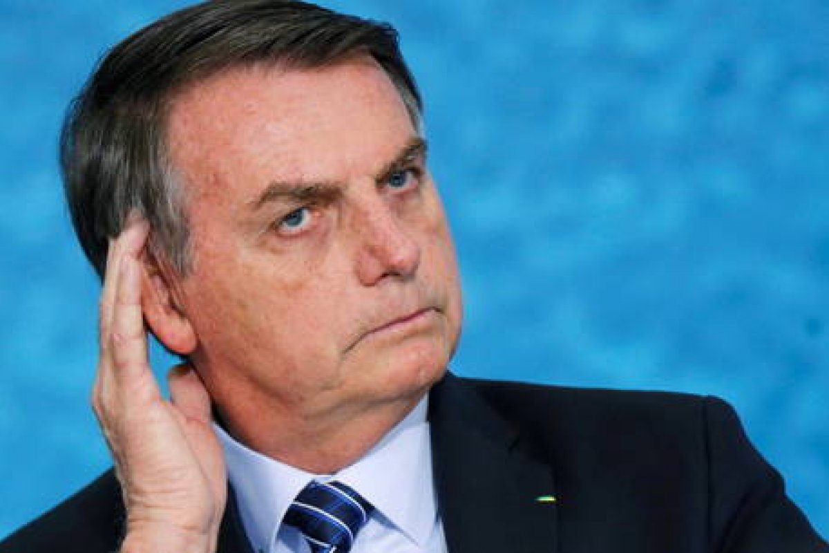 PSL quer expulsar dois deputados e liberar quem abrir mão de fundo