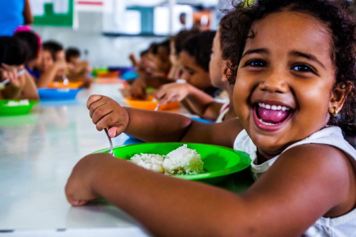 Alimentação escolar para aprendizagem