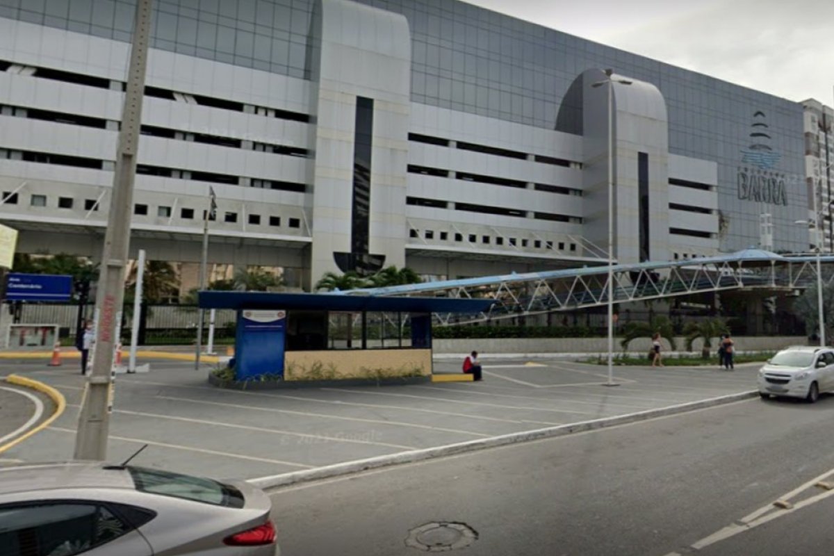 Suspeitos de roubo de veículo carregado com celulares ainda não foram identificados