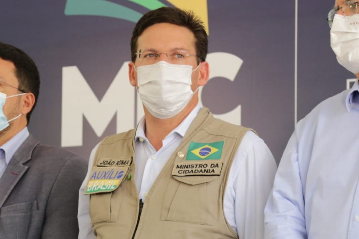 Roma celebra 11% nas intenções de voto em pesquisa para governo da Bahia