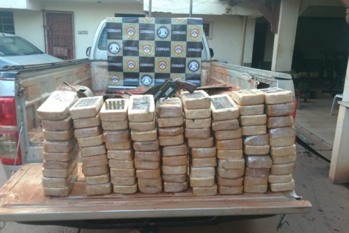 Homem morre após trocar tiros com policiais em Luís Eduardo Magalhães