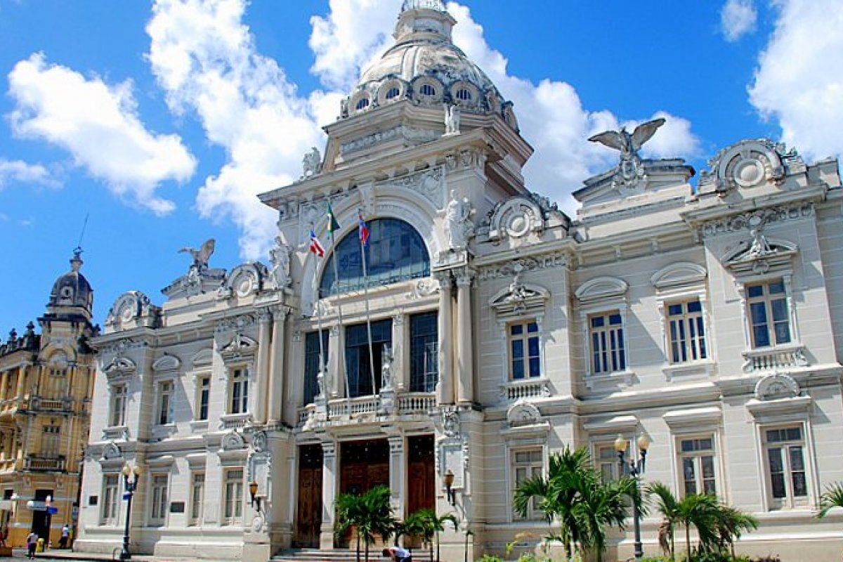 Rui Costa fala que concessão do Palácio Rio Branco é para "dar função pública"