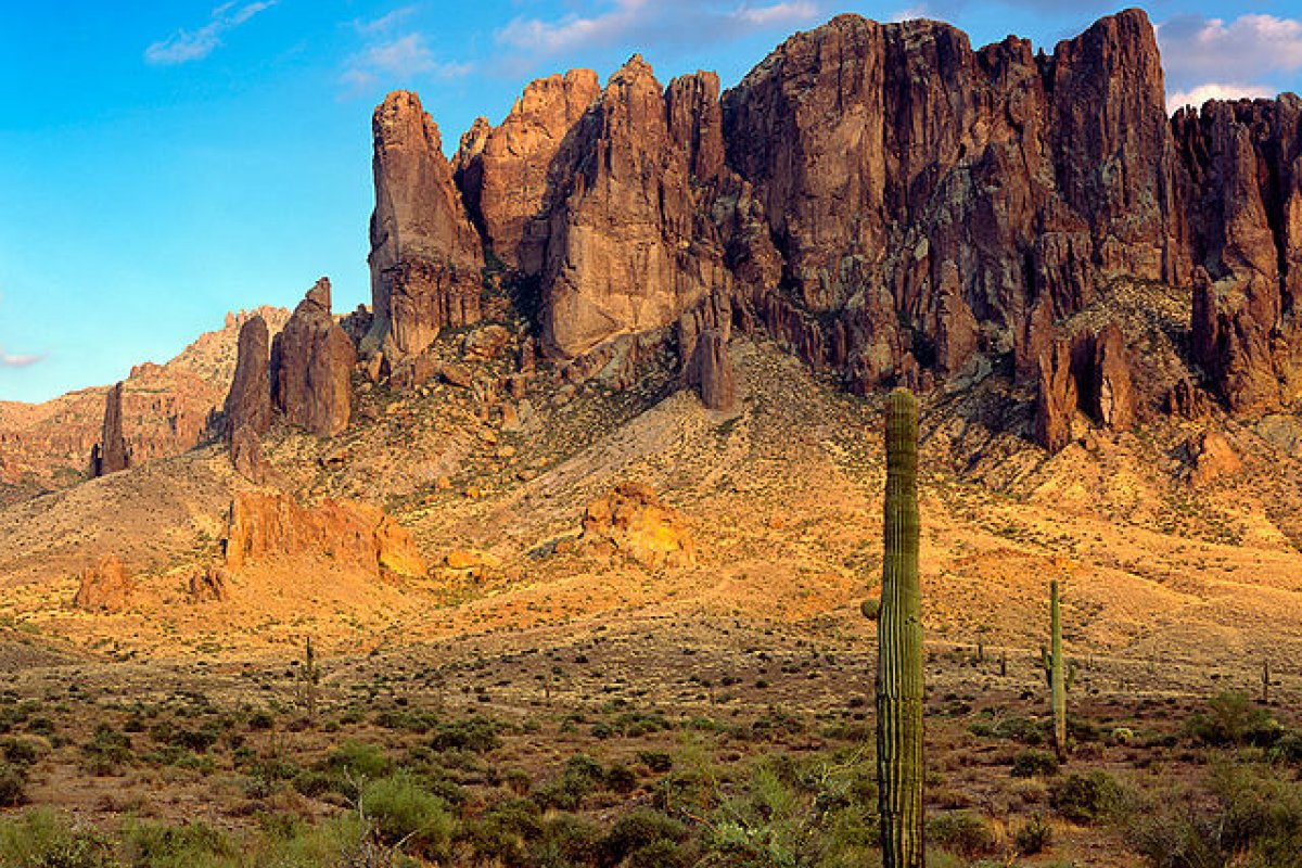 Jovem morre ao cair de penhasco, nos EUA, quando tentava fazer selfie