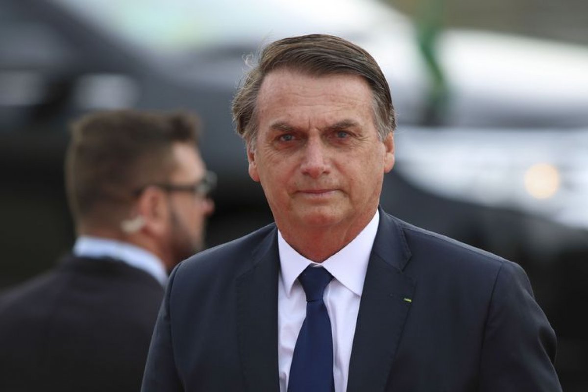 Bolsonaro discute pedido de prestação de contas ao PSL