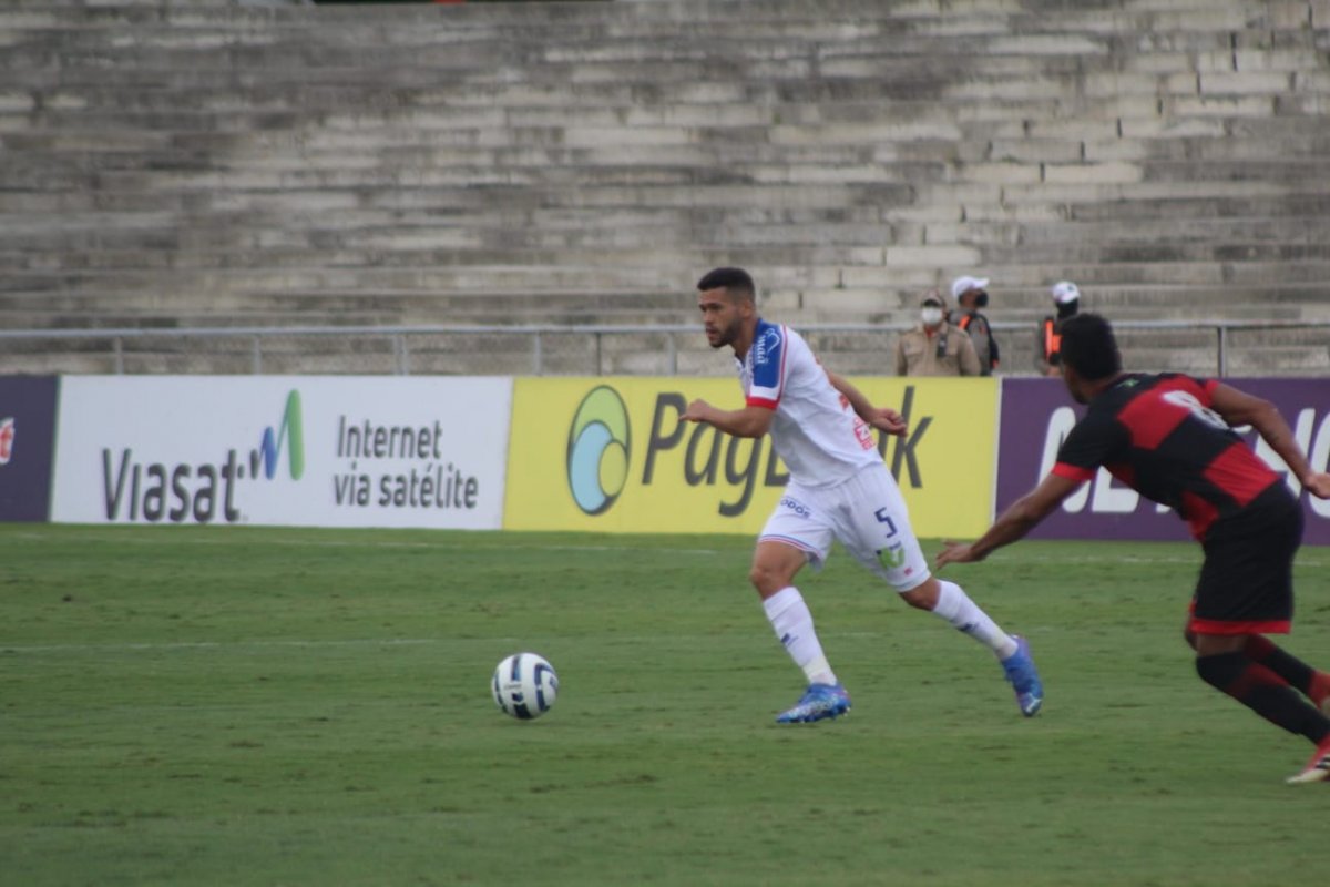 Bahia estreia com pé direito na busca pelo penta da Copa do Nordeste ao bater Campinense fora de casa