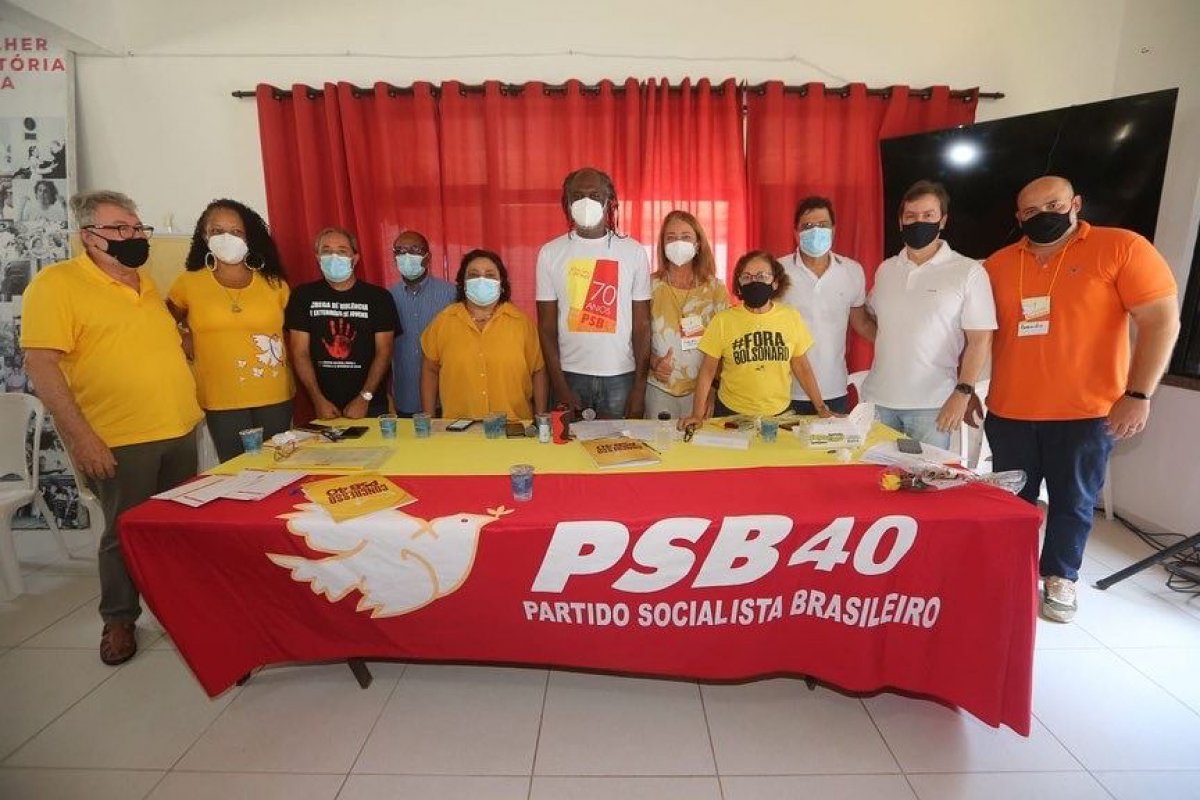 Cássia Magalhães é eleita presidente do PSB de Salvador