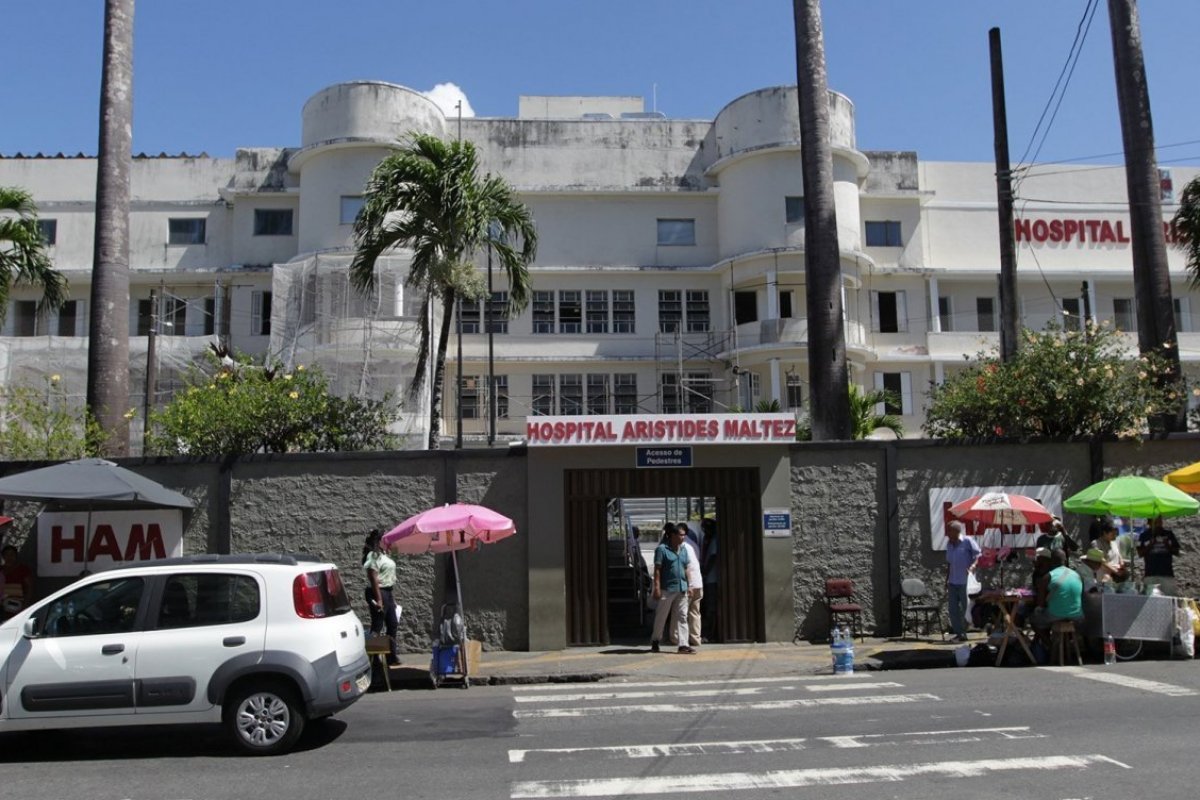 Hospital em Salvador retoma atendimentos após surto de Covid entre profissionais