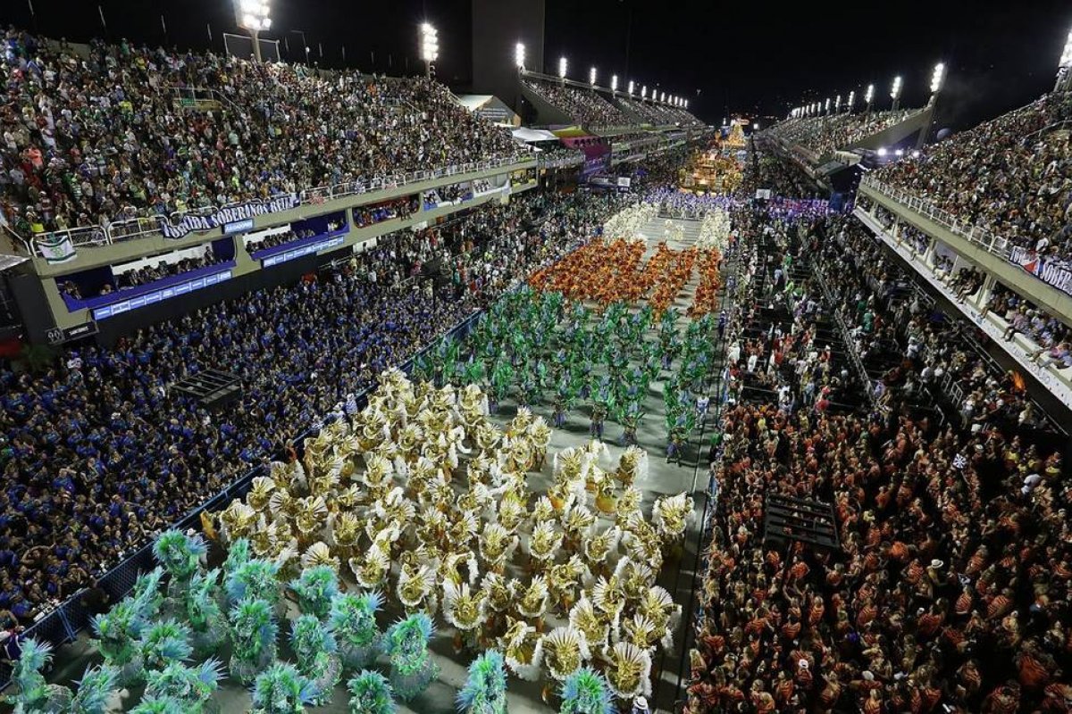 Liga das Escolas de Samba do RJ retoma venda de ingressos para frisas e boxes da Sapucaí