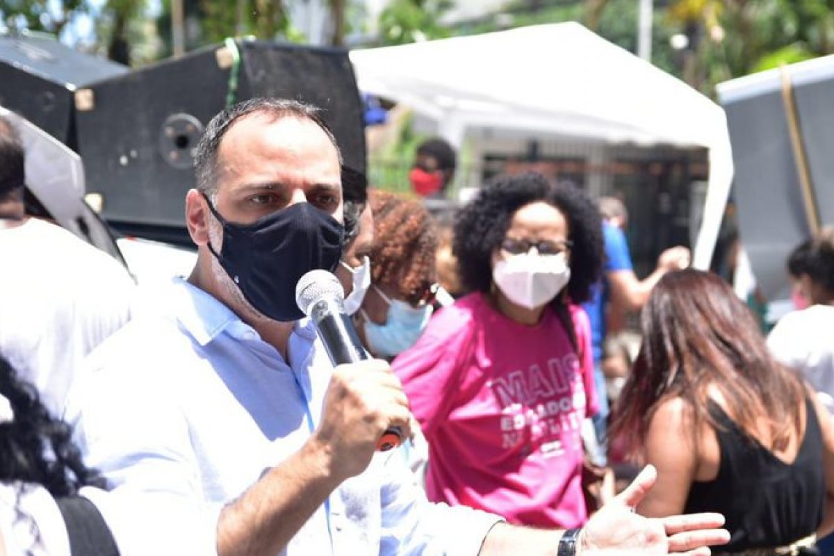 'Smed tem tomado decisões que provocam retrocesso na educação', diz líder da oposição na Câmara de Salvador