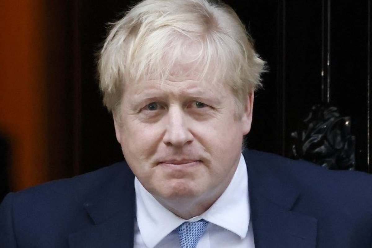 Boris Johnson não pode responder questões sobre festas por causa da polícia, afirma vice