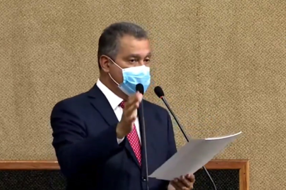 'Essa será uma das páginas mais tristes da história do Brasil', diz Rui ao criticar governo federal