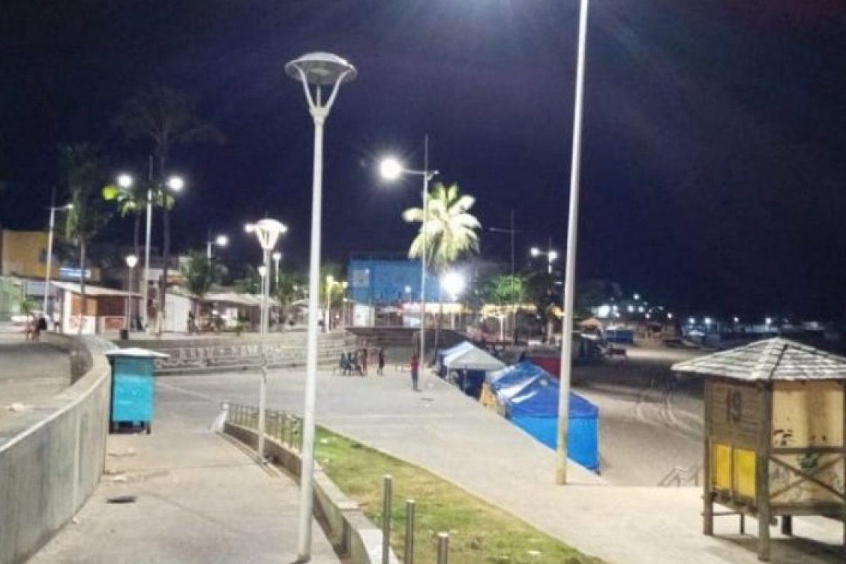 Homem flagrado com barra de ferro tentava agredir mulheres trans no bairro de Itapuã