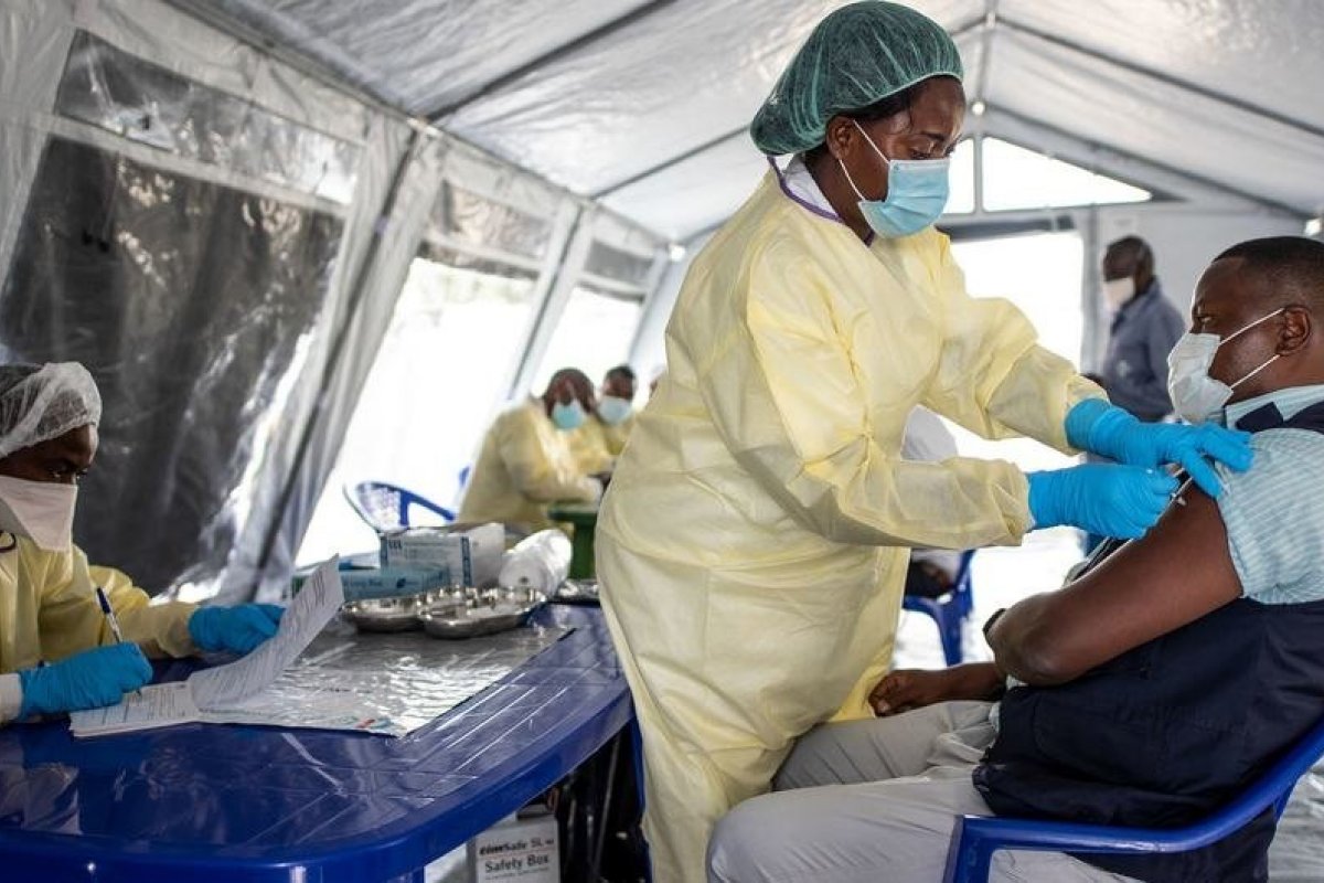 Taxa de vacinação no continente africano precisa aumentar seis vezes para atingir meta de 70%