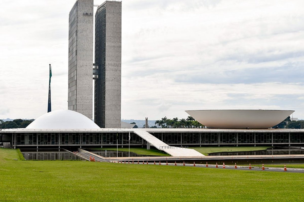 Visita presencial ao Congresso é suspensa por causa do aumento dos casos de covid-19