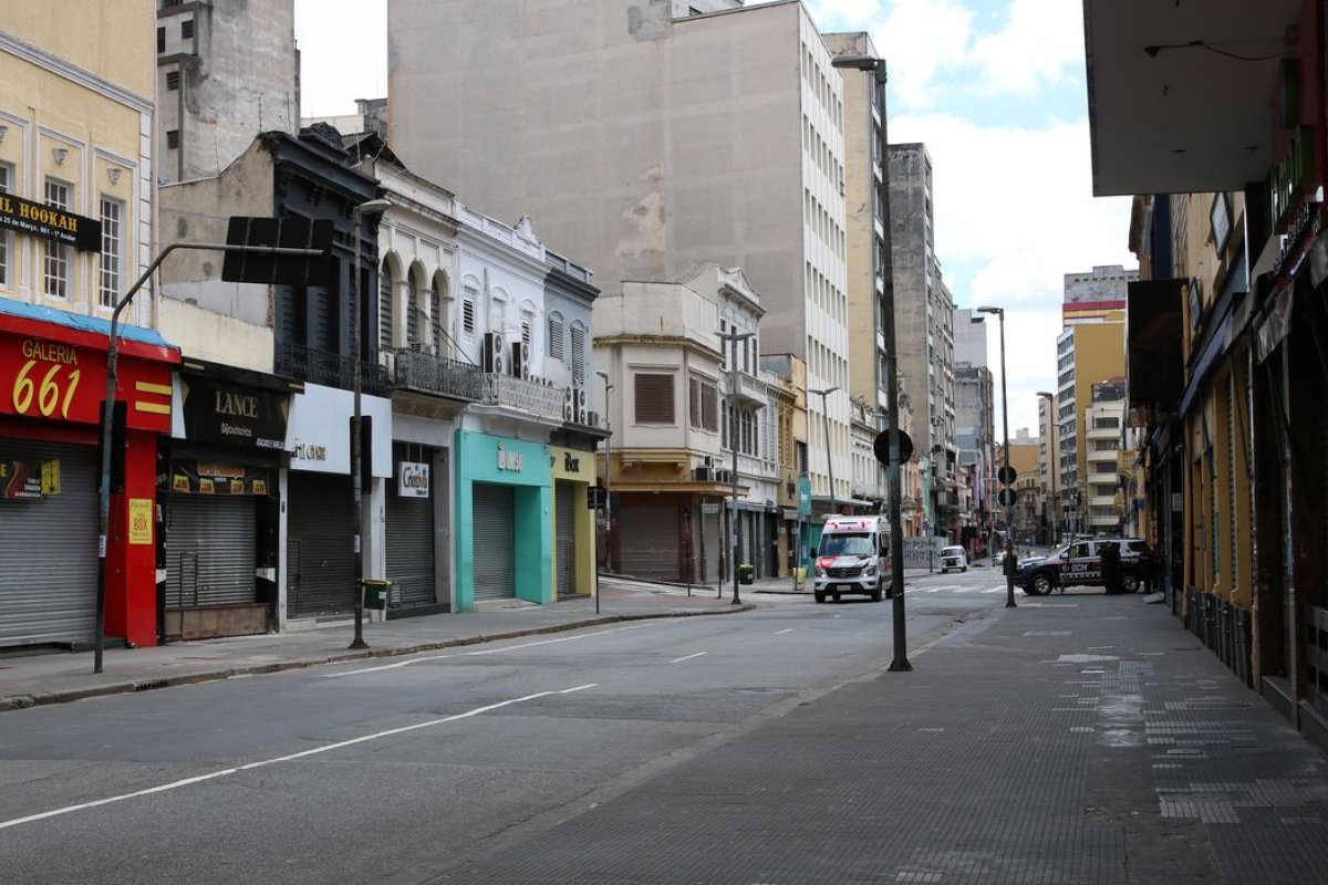 Estudo aponta que lockdown teve baixo impacto na redução de mortes