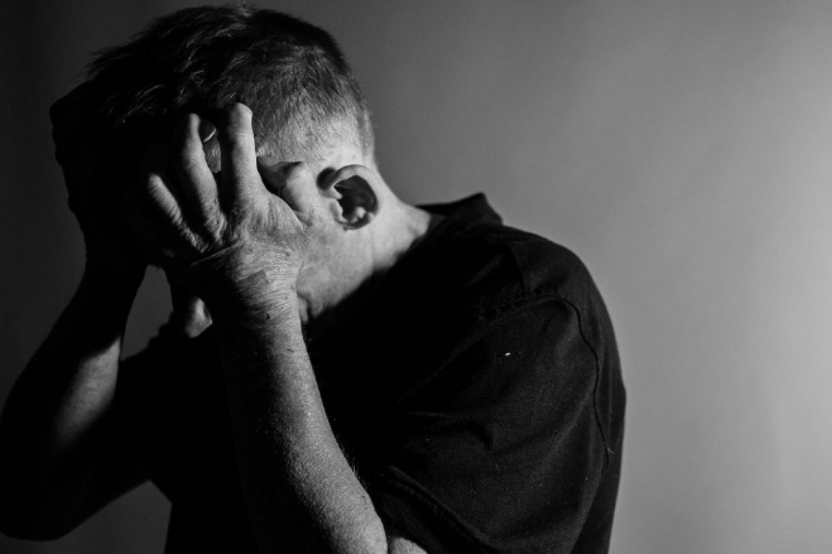 Uso de medicamento antidepressivo dobrou entre pessoas acima de 65 anos