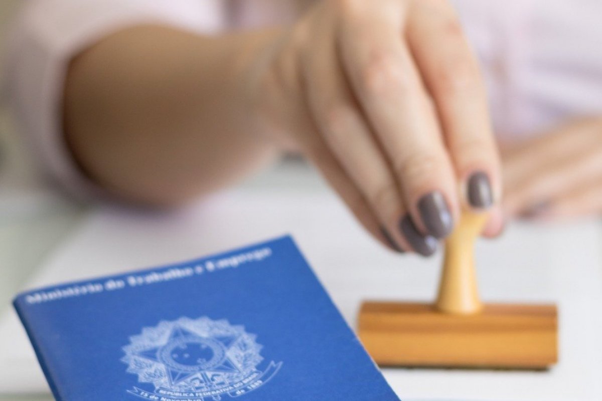 Hapvida abre vaga para profissionais transgêneros e negros de Salvador