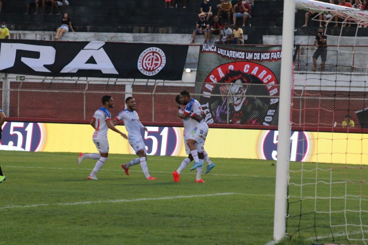 Vídeo: Bahia leva virada nos acréscimos e perde para o Atlético de Alagoinhas na Copa do Nordeste; veja o gol Tricolor