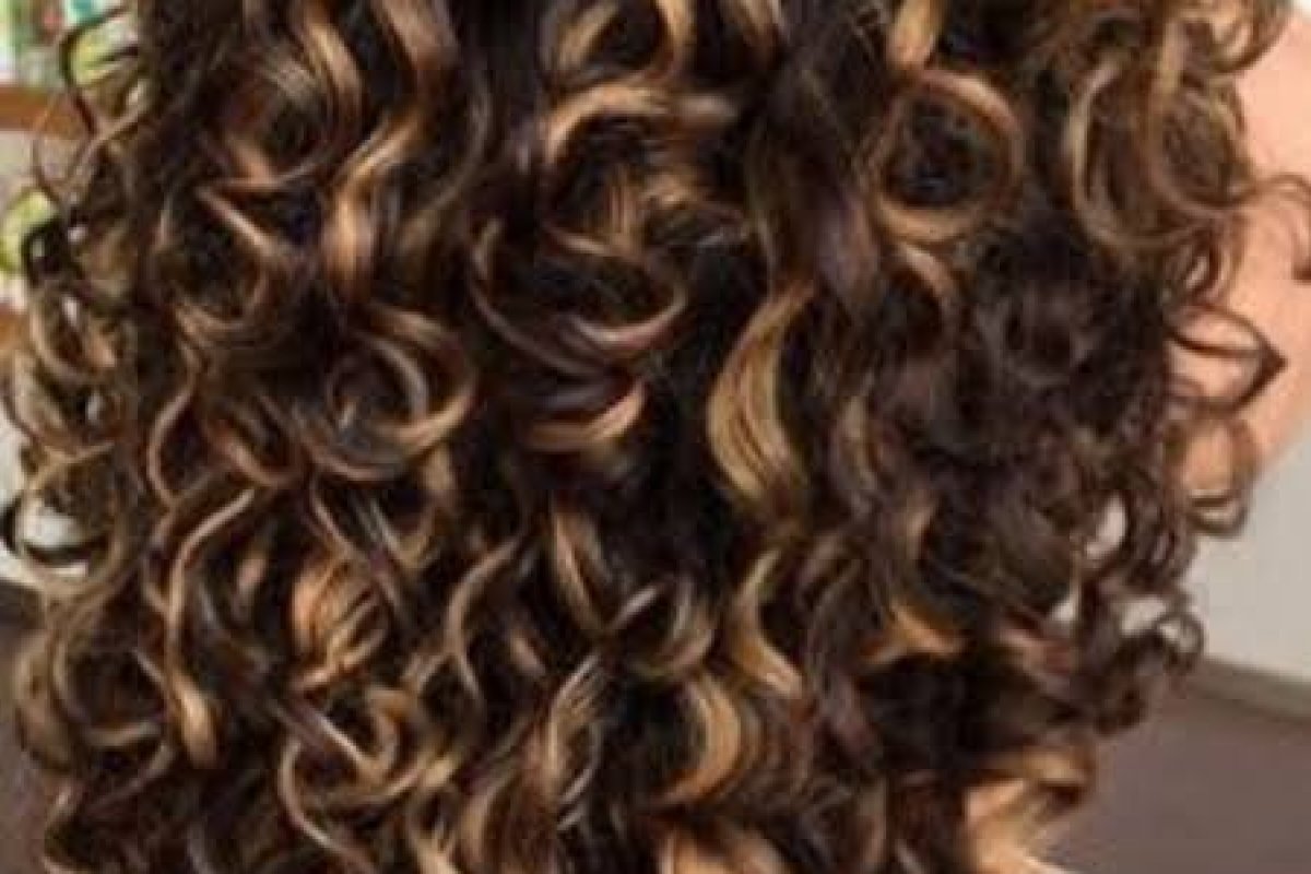 5 técnicas para definir os cachos!