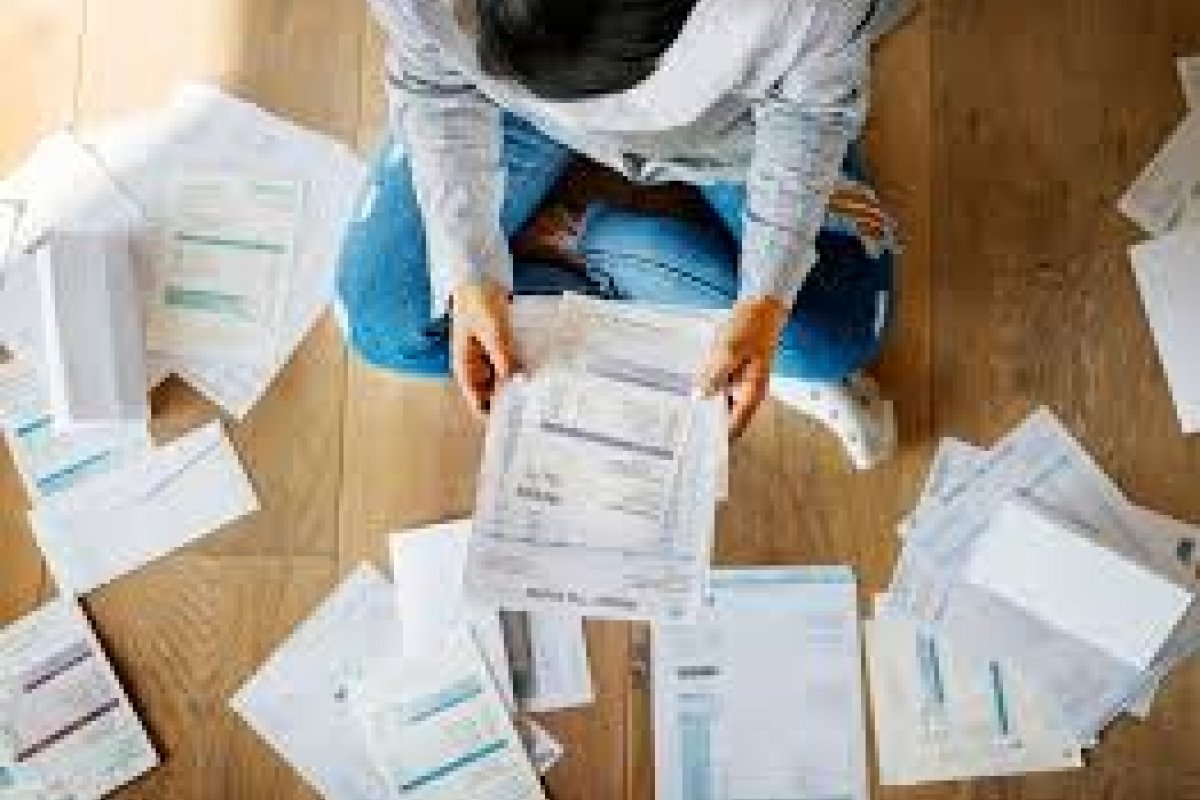 Número de endividados cai 0,2 ponto percentual em janeiro, segundo pesquisa