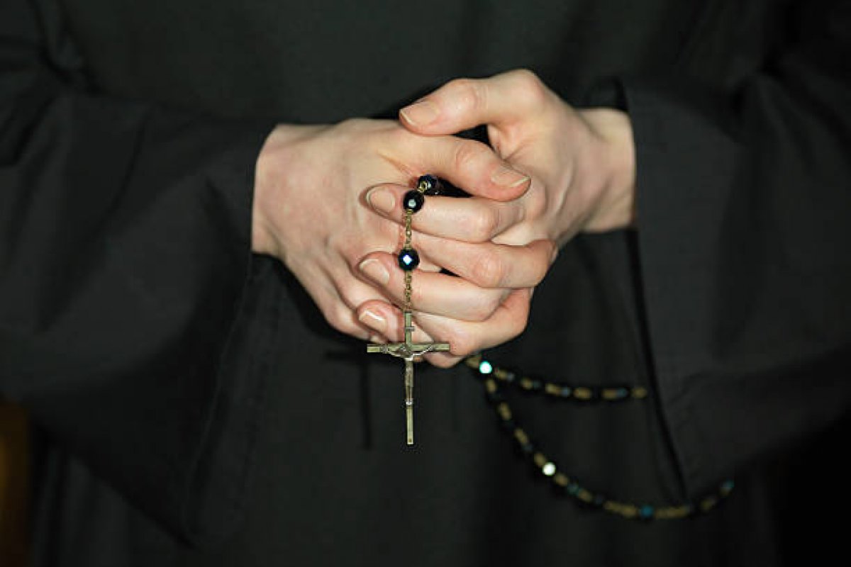 Freira de 80 anos é presa nos EUA por desviar US$ 835 mil de escola católica para apostas, em Las Vegas