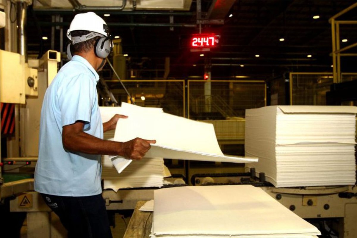 Indústria baiana cresce 2% no fim de 2021, mas fechou ano com a maior queda do país