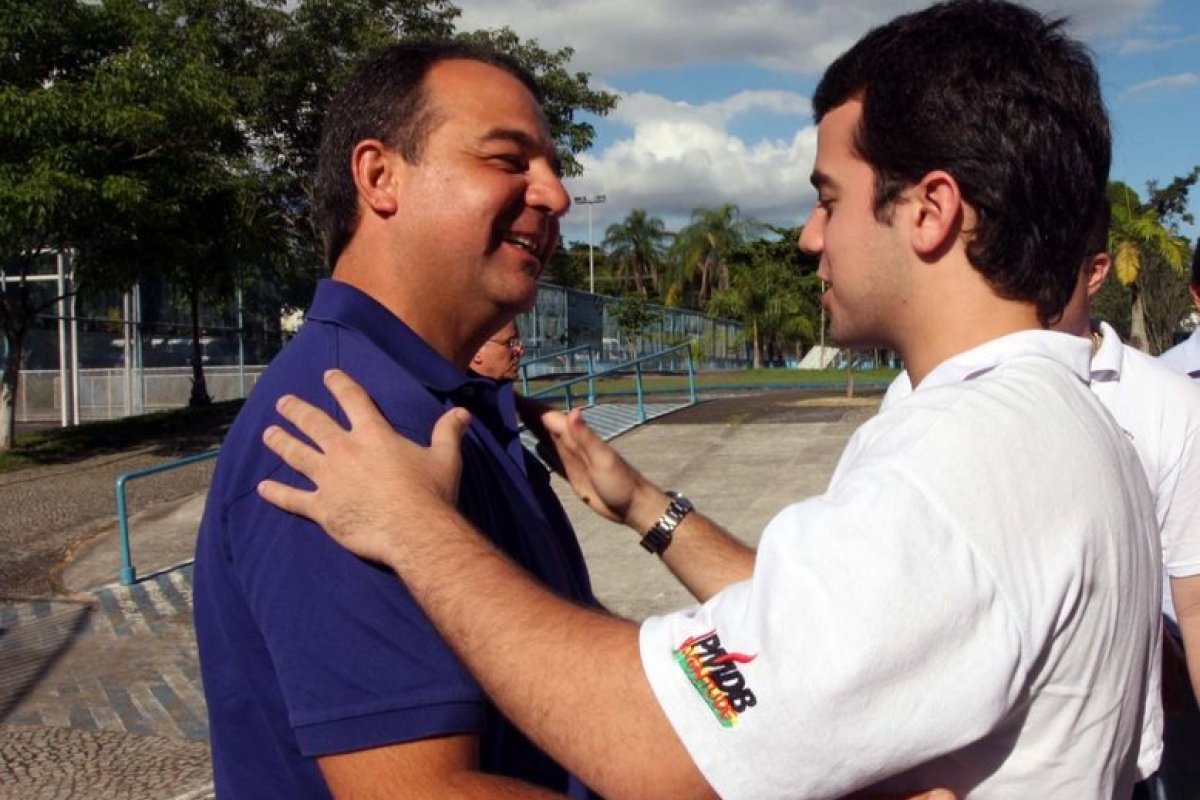 Filho de Sérgio Cabral é condenado por visitas irregulares ao pai na prisão