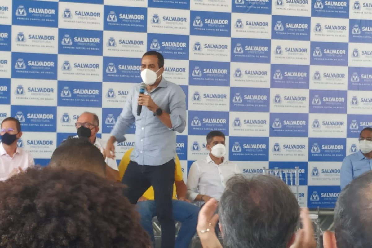 'O que a prefeitura quer é preservar esse patrimônio', se defende Bruno Reis ao comentar sobre obras nas dunas de Itapuã