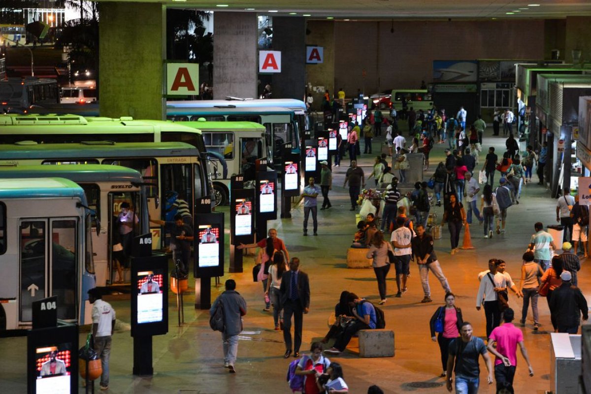 Serviços superam perdas de 2020 e registram alta de 10,9%