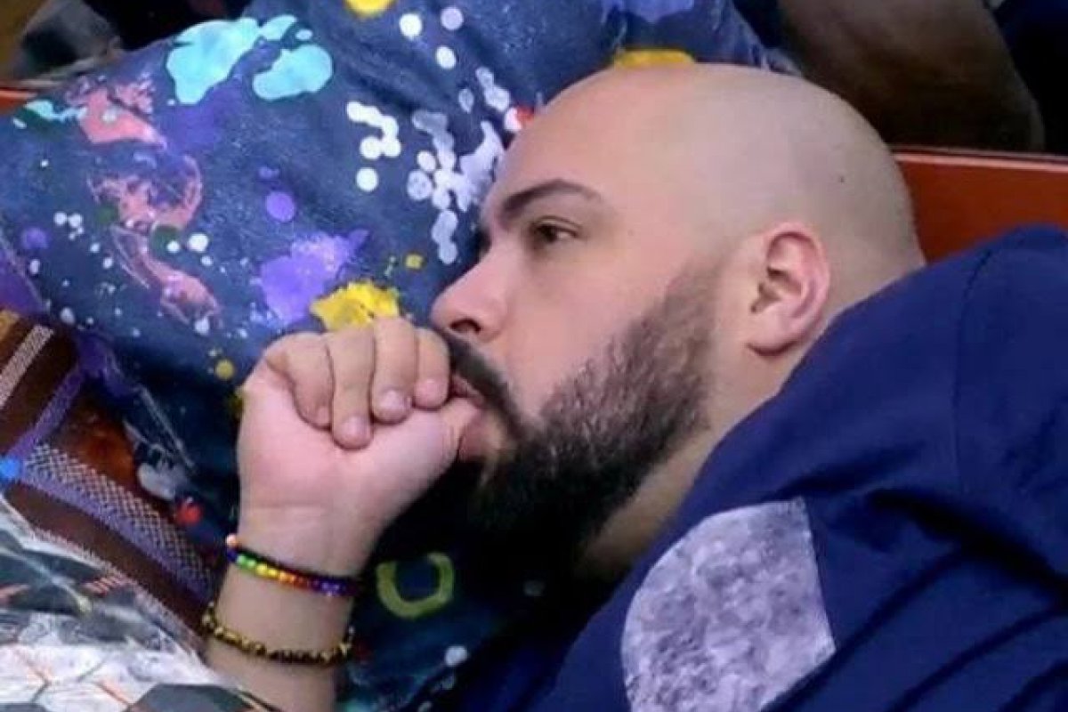 Chupar o dedo depois de adulto: o que significa?