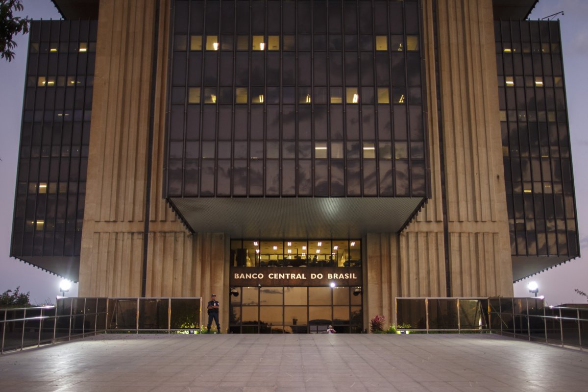 'Prévia' do PIB do Banco Central mostra que economia brasileira cresceu 4,5% em 2021