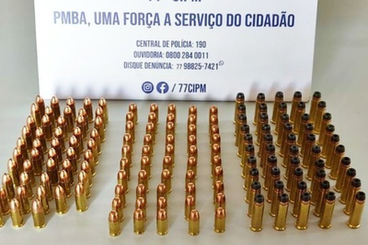 PM prende mulher suspeita de armazenar munições para o companheiro em Vitória da Conquista