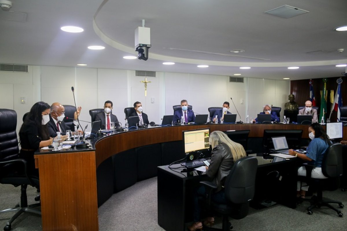 Contas da Sudeb são aprovadas pelo TCE-BA com ressalvas