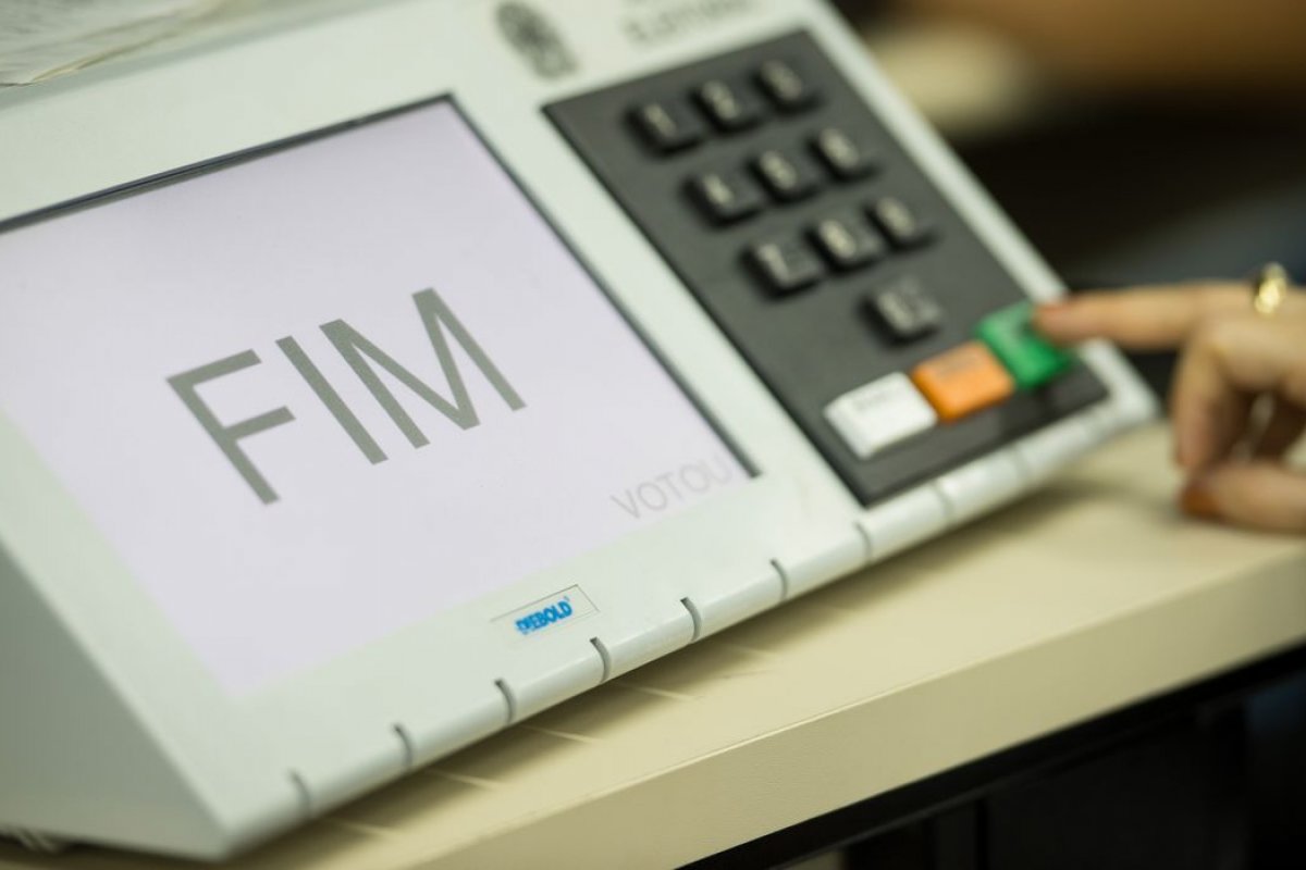 TSE assina acordo com plataformas digitais para barrar fake news nas eleições deste ano