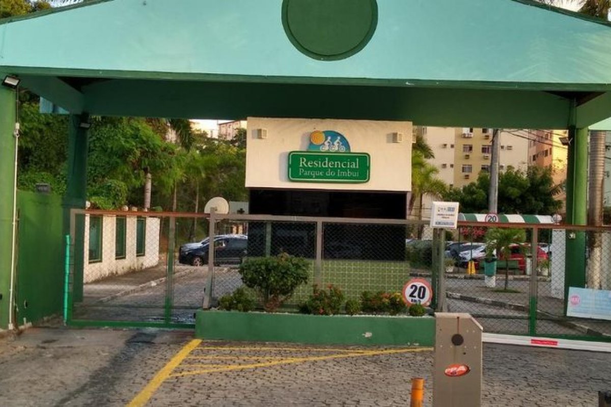 Mulher morre após cair do 7º andar de apartamento no Imbuí