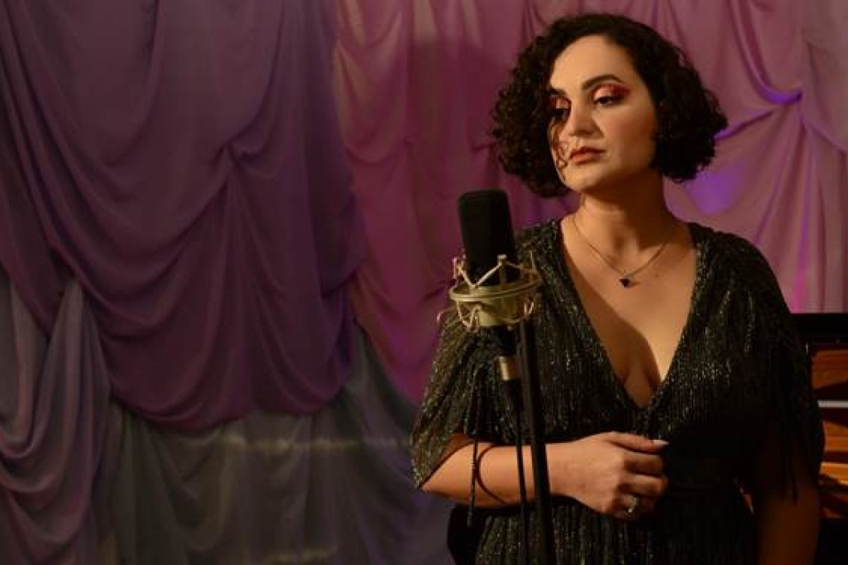 Unindo o jazz e o pop em novo clipe, Ayleen lança o single 'Each Other – Piano Version'